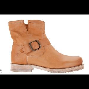 Frye Veronica Bootie Tan